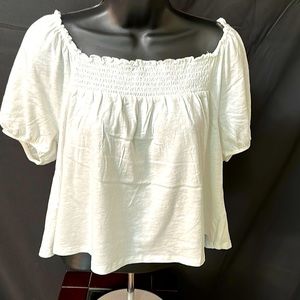 American Eagle wide neck cropped shirt. Size M. Women. White.